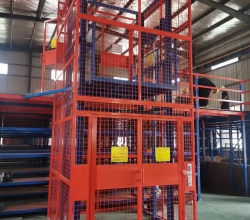 湖南長沙導(dǎo)軌式升降貨梯